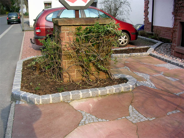 Gartenbau, Landschaftsbau, Hausgarten, Trockenmauern, Sichtschutz, Steingarten, Pflanzungen, Garten-Umgestaltungen, Garten-Neuanlagen, Sitzmauern, Polygonalbeläge, Teich, Terrassen, mediterraner Garten, Baumfällungen, Gartenpflege