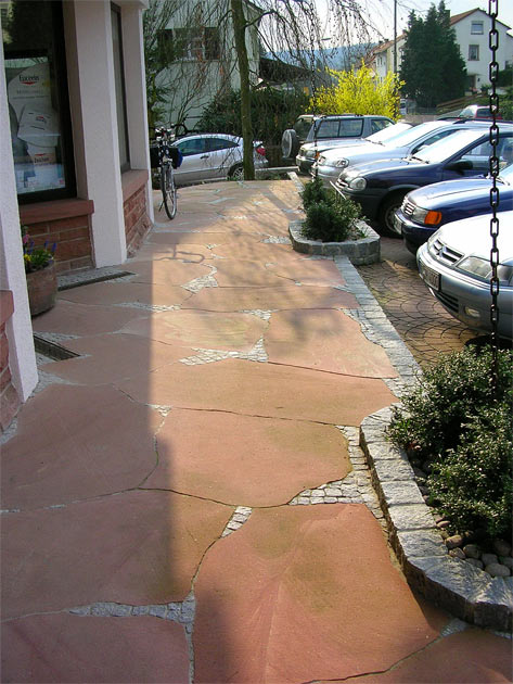 Gartenbau, Landschaftsbau, Hausgarten, Trockenmauern, Sichtschutz, Steingarten, Pflanzungen, Garten-Umgestaltungen, Garten-Neuanlagen, Sitzmauern, Polygonalbeläge, Teich, Terrassen, mediterraner Garten, Baumfällungen, Gartenpflege