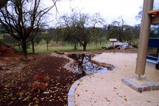 Gartenbau, Landschaftsbau, Hausgarten, Trockenmauern, Sichtschutz, Steingarten, Pflanzungen, Garten-Umgestaltungen, Garten-Neuanlagen, Sitzmauern, Polygonalbeläge, Teich, Terrassen, mediterraner Garten, Baumfällungen, Gartenpflege