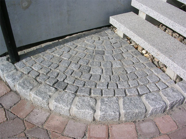 Gartenbau, Landschaftsbau, Hausgarten, Trockenmauern, Sichtschutz, Steingarten, Pflanzungen, Garten-Umgestaltungen, Garten-Neuanlagen, Sitzmauern, Polygonalbelge, Teich, Terrassen, mediterraner Garten, Baumfllungen, Gartenpflege