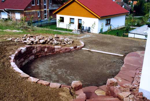 Gartenbau, Landschaftsbau, Hausgarten, Trockenmauern, Sichtschutz, Steingarten, Pflanzungen, Garten-Umgestaltungen, Garten-Neuanlagen, Sitzmauern, Polygonalbelge, Teich, Terrassen, mediterraner Garten, Baumfllungen, Gartenpflege