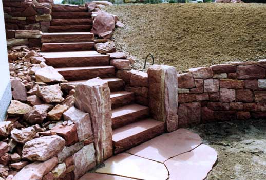 Gartenbau, Landschaftsbau, Hausgarten, Trockenmauern, Sichtschutz, Steingarten, Pflanzungen, Garten-Umgestaltungen, Garten-Neuanlagen, Sitzmauern, Polygonalbelge, Teich, Terrassen, mediterraner Garten, Baumfllungen, Gartenpflege