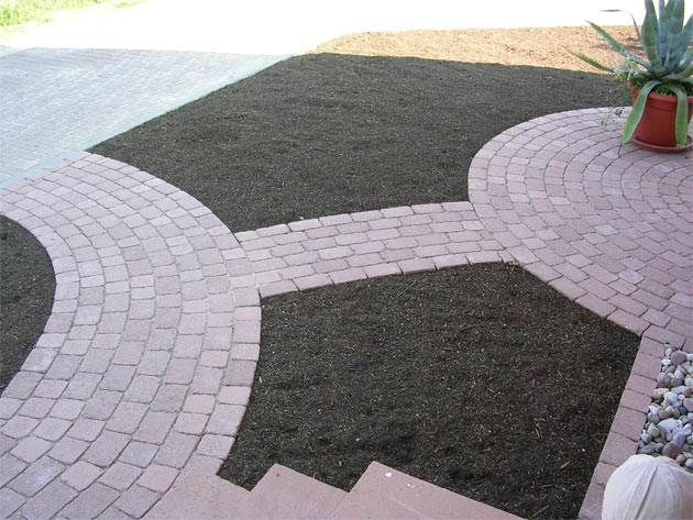 Gartenbau, Landschaftsbau, Hausgarten, Trockenmauern, Sichtschutz, Steingarten, Pflanzungen, Garten-Umgestaltungen, Garten-Neuanlagen, Sitzmauern, Polygonalbelge, Teich, Terrassen, mediterraner Garten, Baumfllungen, Gartenpflege