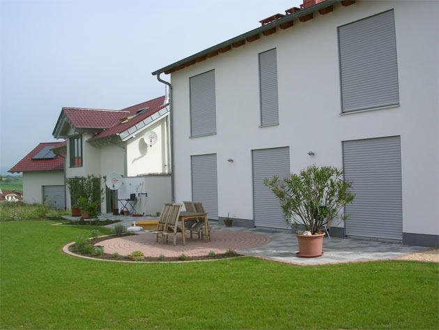 Gartenbau, Landschaftsbau, Hausgarten, Trockenmauern, Sichtschutz, Steingarten, Pflanzungen, Garten-Umgestaltungen, Garten-Neuanlagen, Sitzmauern, Polygonalbelge, Teich, Terrassen, mediterraner Garten, Baumfllungen, Gartenpflege