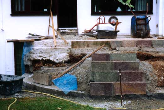 Gartenbau, Landschaftsbau, Hausgarten, Trockenmauern, Sichtschutz, Steingarten, Pflanzungen, Garten-Umgestaltungen, Garten-Neuanlagen, Sitzmauern, Polygonalbelge, Teich, Terrassen, mediterraner Garten, Baumfllungen, Gartenpflege