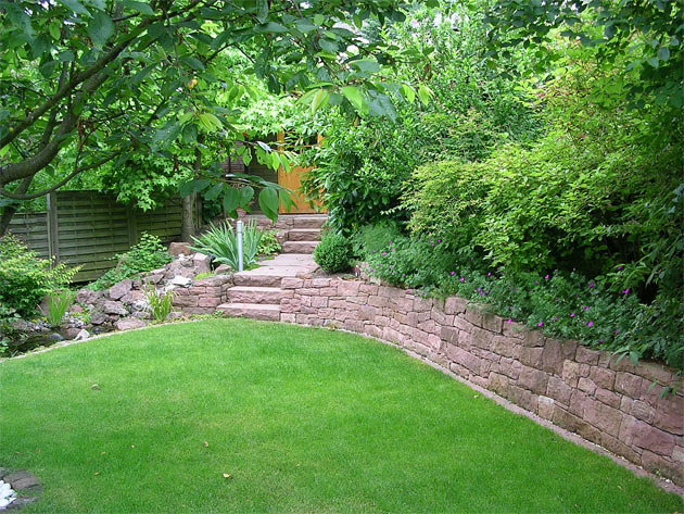 Gartenbau, Landschaftsbau, Hausgarten, Trockenmauern, Sichtschutz, Steingarten, Pflanzungen, Garten-Umgestaltungen, Garten-Neuanlagen, Sitzmauern, Polygonalbelge, Teich, Terrassen, mediterraner Garten, Baumfllungen, Gartenpflege