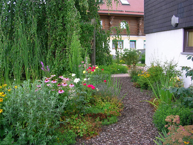 Gartenbau, Landschaftsbau, Hausgarten, Trockenmauern, Sichtschutz, Steingarten, Pflanzungen, Garten-Umgestaltungen, Garten-Neuanlagen, Sitzmauern, Polygonalbelge, Teich, Terrassen, mediterraner Garten, Baumfllungen, Gartenpflege