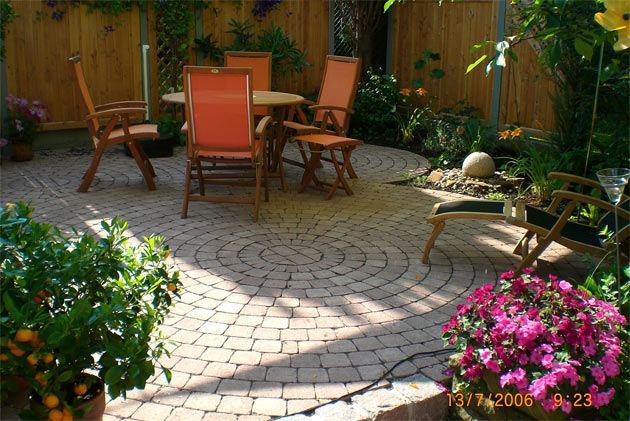 Gartenbau, Landschaftsbau, Hausgarten, Trockenmauern, Sichtschutz, Steingarten, Pflanzungen, Garten-Umgestaltungen, Garten-Neuanlagen, Sitzmauern, Polygonalbelge, Teich, Terrassen, mediterraner Garten, Baumfllungen, Gartenpflege