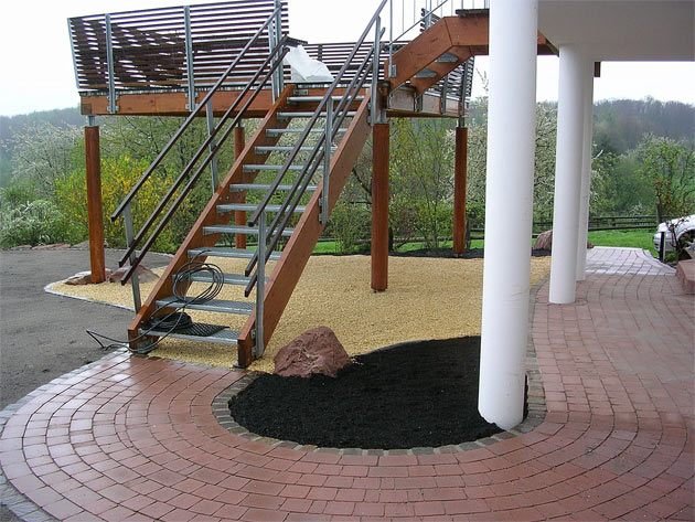 Gartenbau, Landschaftsbau, Hausgarten, Trockenmauern, Sichtschutz, Steingarten, Pflanzungen, Garten-Umgestaltungen, Garten-Neuanlagen, Sitzmauern, Polygonalbelge, Teich, Terrassen, mediterraner Garten, Baumfllungen, Gartenpflege