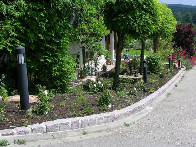 Gartenbau, Landschaftsbau, Hausgarten, Trockenmauern, Sichtschutz, Steingarten, Pflanzungen, Garten-Umgestaltungen, Garten-Neuanlagen, Sitzmauern, Polygonalbelge, Teich, Terrassen, mediterraner Garten, Baumfllungen, Gartenpflege