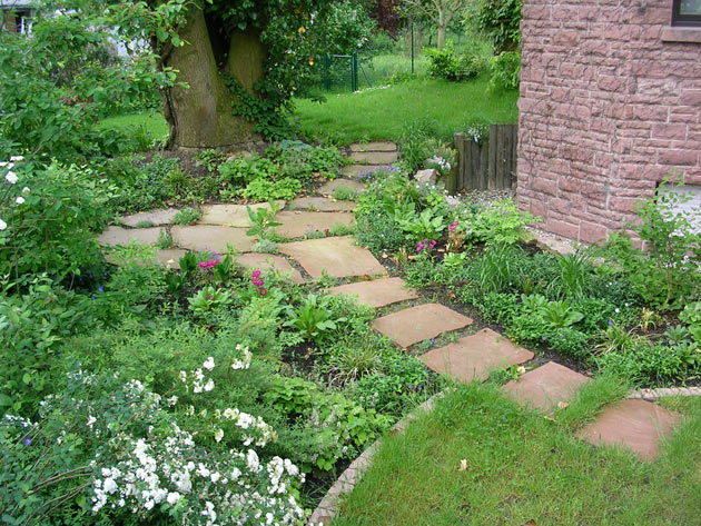 Gartenbau, Landschaftsbau, Hausgarten, Trockenmauern, Sichtschutz, Steingarten, Pflanzungen, Garten-Umgestaltungen, Garten-Neuanlagen, Sitzmauern, Polygonalbeläge, Teich, Terrassen, mediterraner Garten, Baumfällungen, Gartenpflege