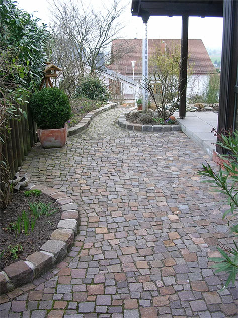 Gartenbau, Landschaftsbau, Hausgarten, Trockenmauern, Sichtschutz, Steingarten, Pflanzungen, Garten-Umgestaltungen, Garten-Neuanlagen, Sitzmauern, Polygonalbeläge, Teich, Terrassen, mediterraner Garten, Baumfällungen, Gartenpflege